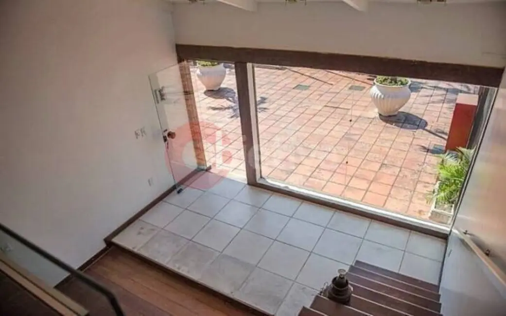 Loja à venda, 30m2 em Centro, Cabo Frio - RJ - imagem 5 Foto 5 de Loja à venda, 30m2 em Centro, Cabo Frio - RJ