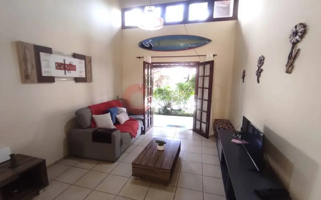 Foto 3 de Casa de Condomínio com 3 quartos à venda, 120m2 em Braga, Cabo Frio - RJ