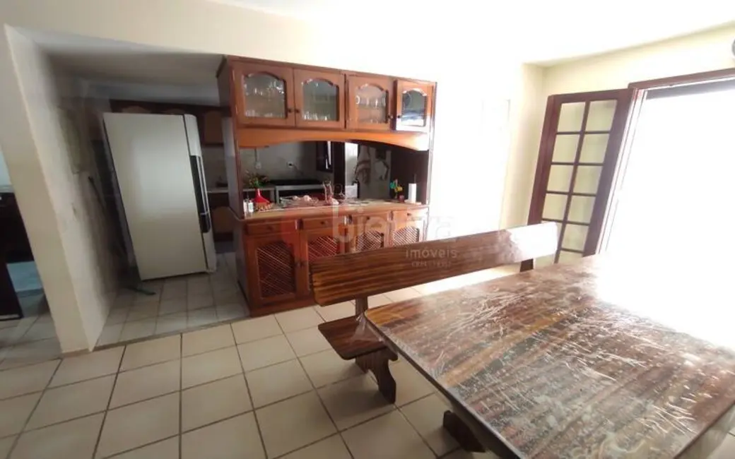 Foto 5 de Casa de Condomínio com 3 quartos à venda, 120m2 em Braga, Cabo Frio - RJ