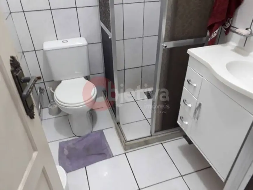 Kitnet com 1 quarto à venda, 30m2 em Centro, Cabo Frio - RJ - imagem 8 Foto 8 de Kitnet com 1 quarto à venda, 30m2 em Centro, Cabo Frio - RJ