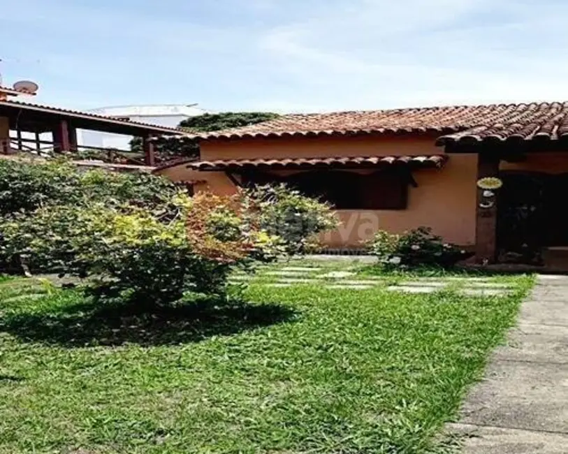 Foto 2 de Casa com 8 quartos à venda, 975m2 em Palmeiras, Cabo Frio - RJ