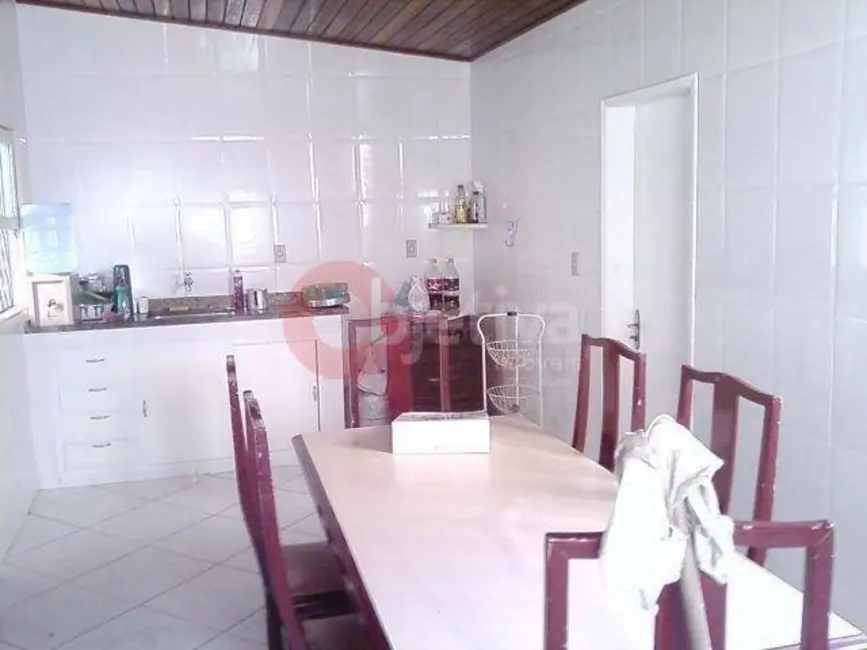 Casa com 5 quartos à venda, 360m2 em Centro, Cabo Frio - RJ - imagem 5 Foto 5 de Casa com 5 quartos à venda, 360m2 em Centro, Cabo Frio - RJ