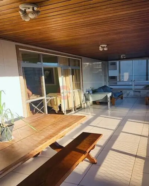 Apartamento com 3 quartos à venda, 210m2 em Vila Nova, Cabo Frio - RJ - imagem 7 Foto 7 de Apartamento com 3 quartos à venda, 210m2 em Vila Nova, Cabo Frio - RJ