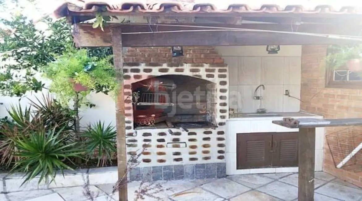 Foto 8 de Casa com 3 quartos à venda, 640m2 em Ogiva, Cabo Frio - RJ