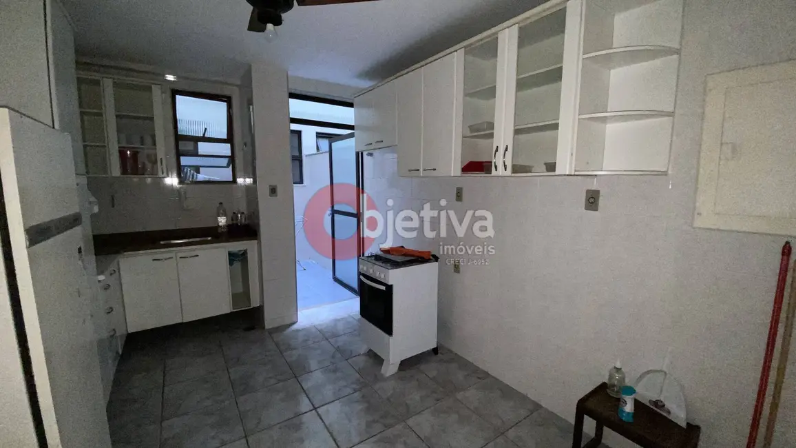 Apartamento com 3 quartos à venda, 128m2 em Passagem, Cabo Frio - RJ - imagem 4 Foto 4 de Apartamento com 3 quartos à venda, 128m2 em Passagem, Cabo Frio - RJ