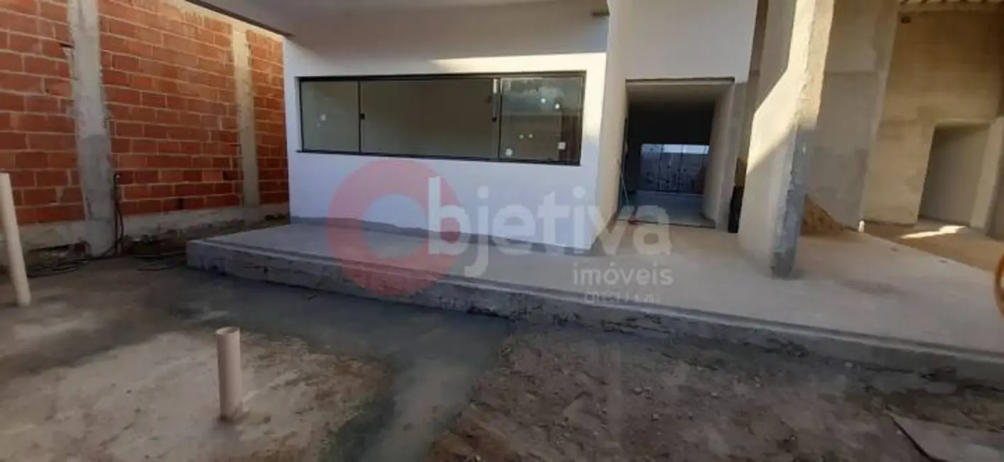 Foto 3 de Casa com 3 quartos à venda, 330m2 em Portinho, Cabo Frio - RJ