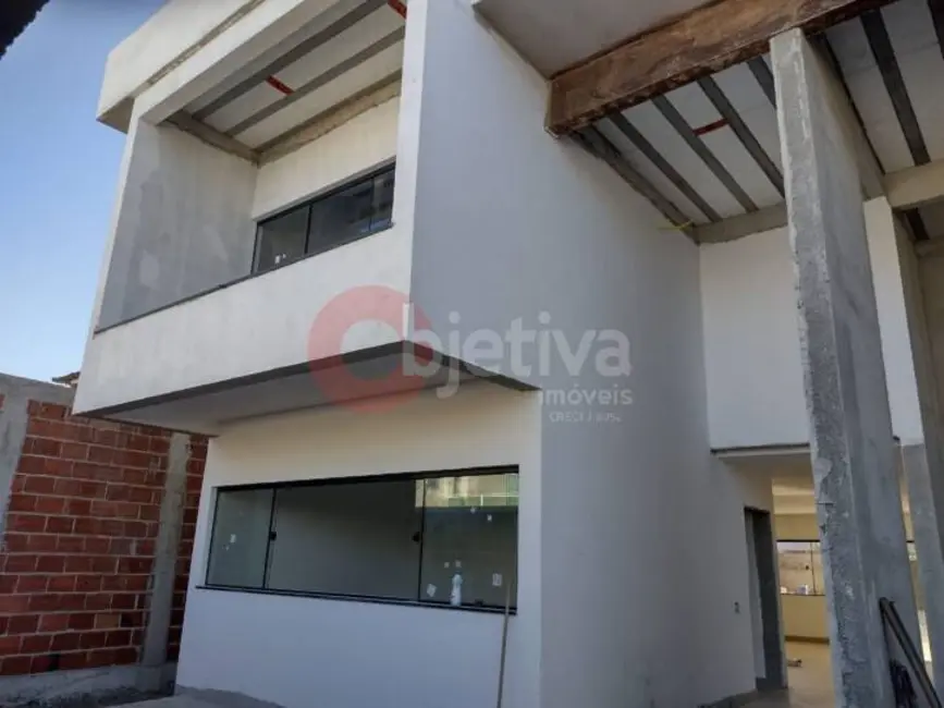 Foto 1 de Casa com 3 quartos à venda, 330m2 em Portinho, Cabo Frio - RJ