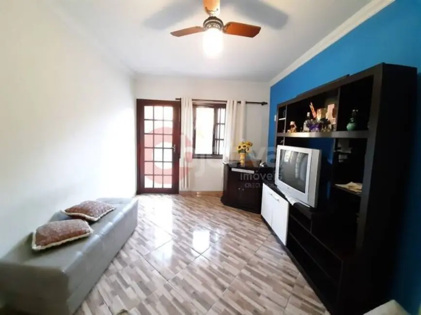 Foto 5 de Casa com 2 quartos à venda, 90m2 em Ogiva, Cabo Frio - RJ