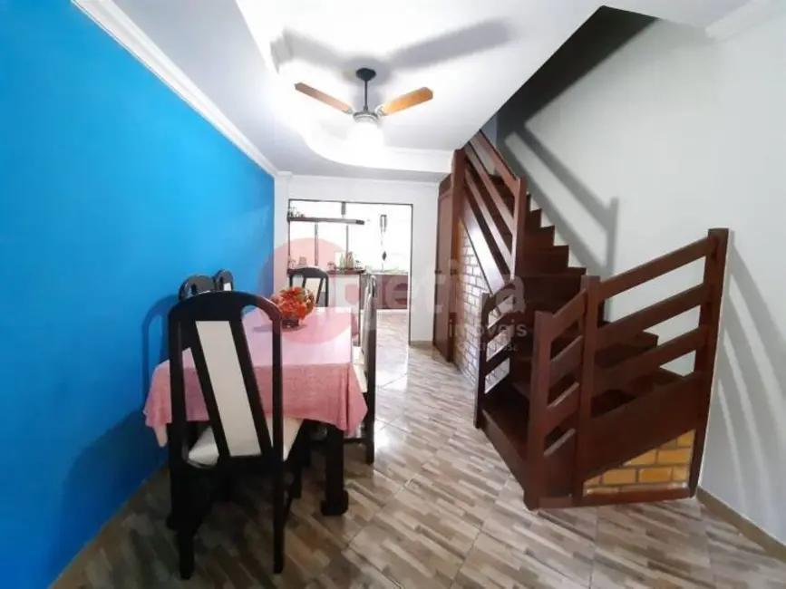 Foto 7 de Casa com 2 quartos à venda, 90m2 em Ogiva, Cabo Frio - RJ