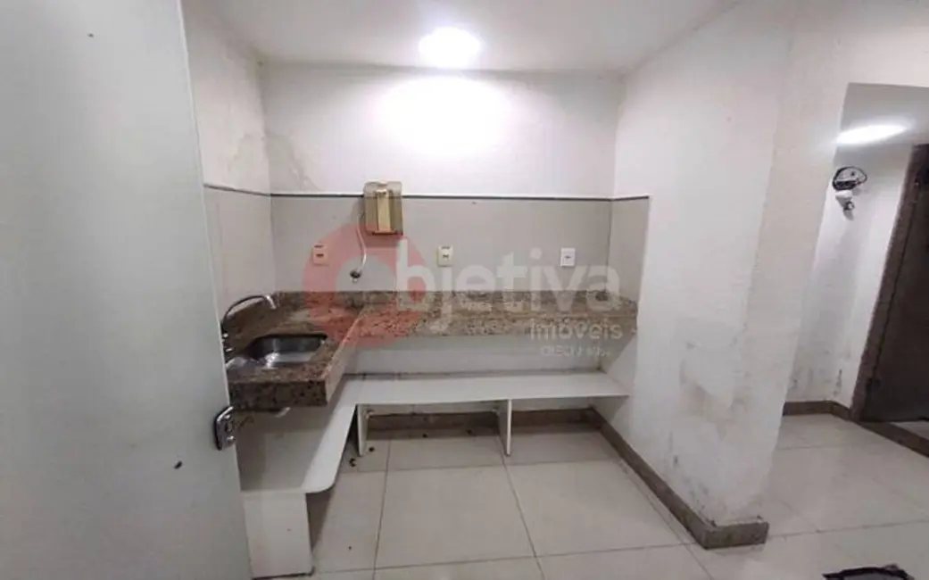 Loja à venda, 30m2 em Centro, Cabo Frio - RJ - imagem 3 Foto 3 de Loja à venda, 30m2 em Centro, Cabo Frio - RJ