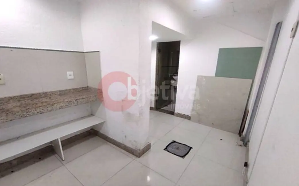 Loja à venda, 30m2 em Centro, Cabo Frio - RJ - imagem 4 Foto 4 de Loja à venda, 30m2 em Centro, Cabo Frio - RJ