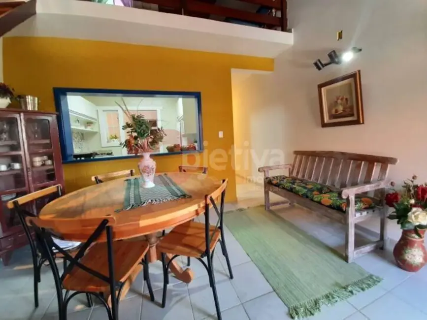 Foto 7 de Casa com 2 quartos à venda, 95m2 em Peró, Cabo Frio - RJ
