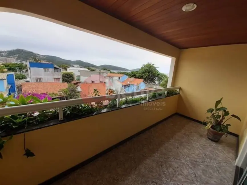 Casa com 6 quartos à venda, 260m2 em Arraial Do Cabo - RJ - imagem 4 Foto 4 de Casa com 6 quartos à venda, 260m2 em Arraial Do Cabo - RJ