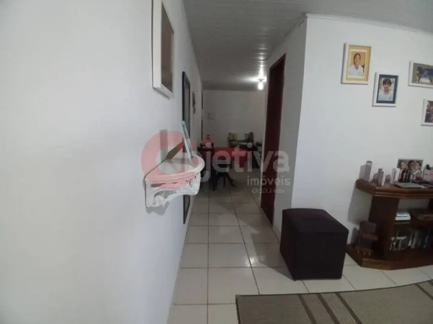 Foto 9 de Apartamento com 2 quartos à venda em São Cristóvão, Cabo Frio - RJ