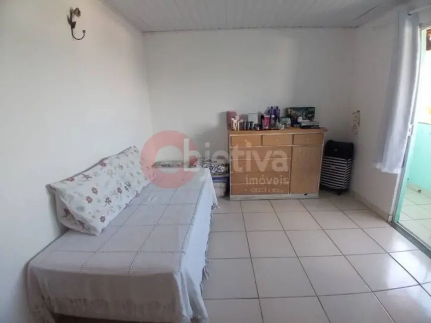 Foto 2 de Apartamento com 2 quartos à venda em São Cristóvão, Cabo Frio - RJ