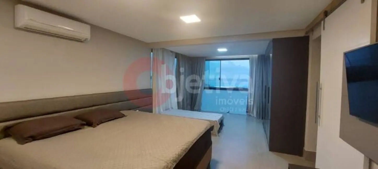 Foto 1 de Casa com 5 quartos à venda, 220m2 em Miguel Couto, Cabo Frio - RJ