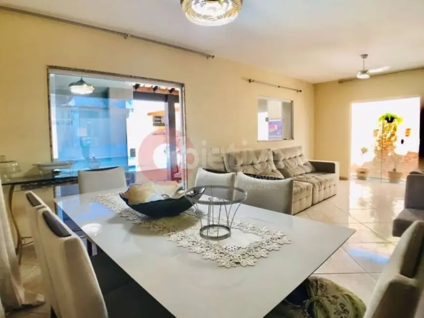 Foto 9 de Casa com 5 quartos à venda, 360m2 em Jardim Excelsior, Cabo Frio - RJ