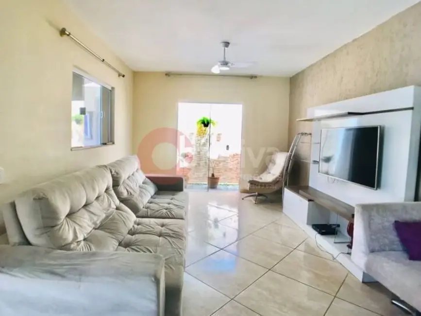Foto 7 de Casa com 5 quartos à venda, 360m2 em Jardim Excelsior, Cabo Frio - RJ