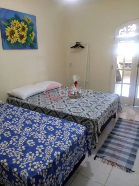 Casa com 4 quartos à venda, 100m2 em Iguaba Grande - RJ - imagem 3 Foto 3 de Casa com 4 quartos à venda, 100m2 em Iguaba Grande - RJ