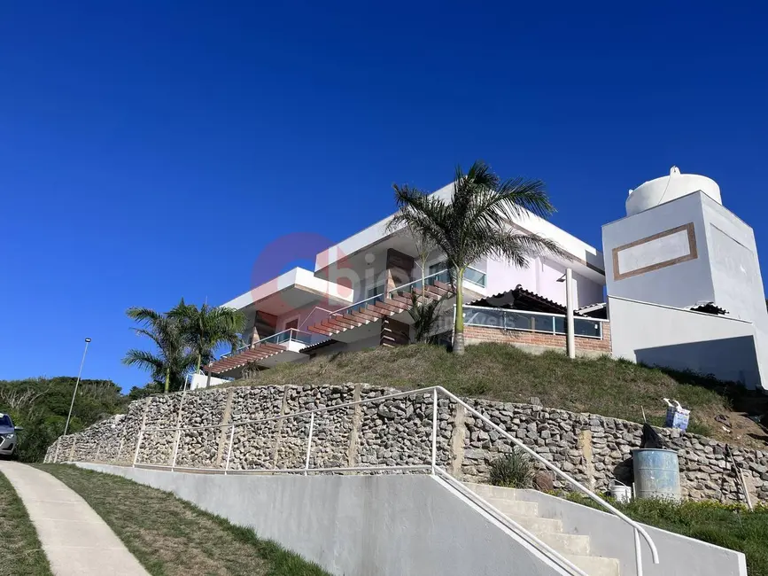 Foto 2 de Casa com 3 quartos à venda, 91m2 em Peró, Cabo Frio - RJ