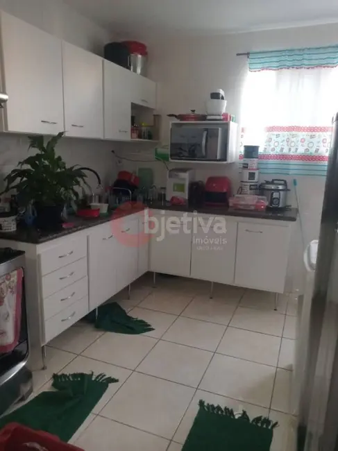 Apartamento com 2 quartos à venda, 81m2 em Vinhateiro, Sao Pedro Da Aldeia - RJ - imagem 4 Foto 4 de Apartamento com 2 quartos à venda, 81m2 em Vinhateiro, Sao Pedro Da Aldeia - RJ