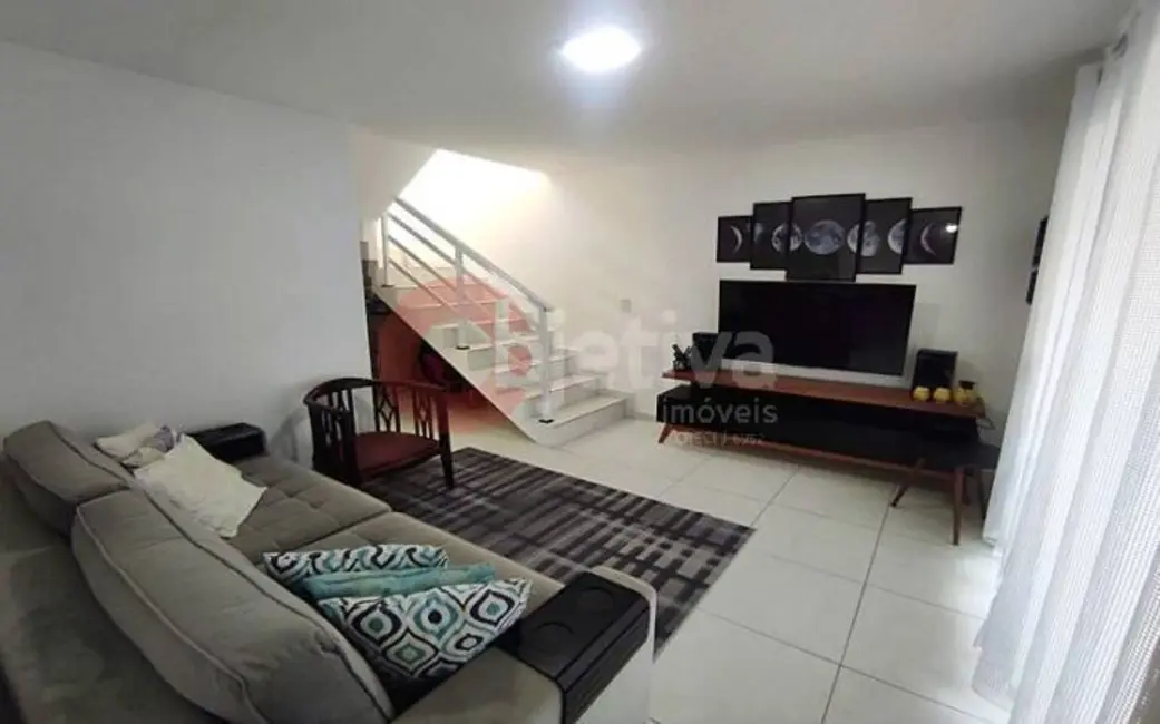 Foto 2 de Casa com 3 quartos à venda, 124m2 em Fluminense, Sao Pedro Da Aldeia - RJ