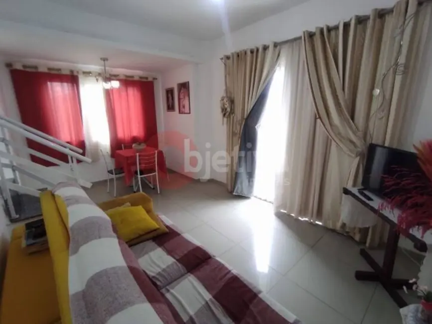 Foto 2 de Casa com 3 quartos à venda, 102m2 em Palmeiras, Cabo Frio - RJ