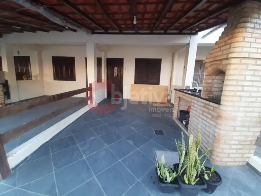 Casa com 3 quartos à venda, 360m2 em Peró, Cabo Frio - RJ - imagem 3 Foto 3 de Casa com 3 quartos à venda, 360m2 em Peró, Cabo Frio - RJ