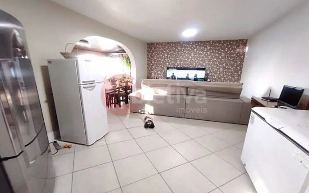 Foto 4 de Cobertura com 3 quartos à venda, 150m2 em Centro, Cabo Frio - RJ