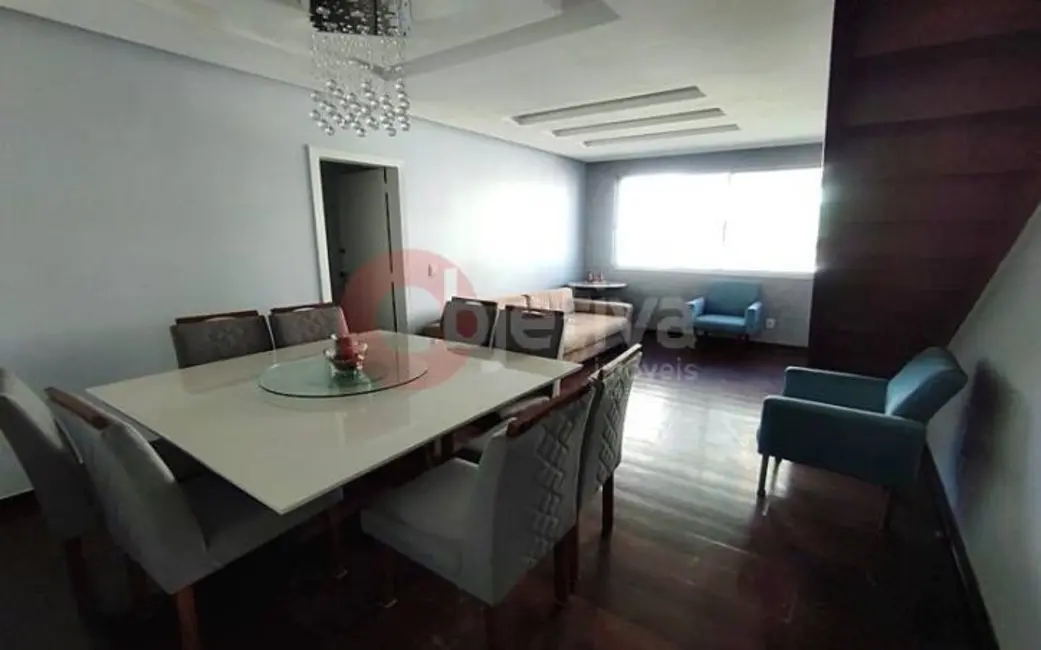 Foto 2 de Cobertura com 5 quartos à venda, 210m2 em Centro, Cabo Frio - RJ