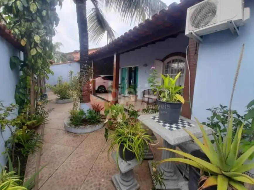 Foto 2 de Casa com 2 quartos à venda, 300m2 em Jardim Olinda, Cabo Frio - RJ