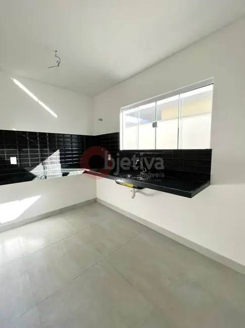 Foto 3 de Casa com 2 quartos à venda, 72m2 em Cabo Frio - RJ