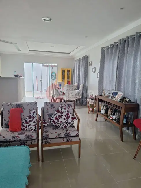 Foto 5 de Casa com 5 quartos à venda, 177m2 em Miguel Couto, Cabo Frio - RJ