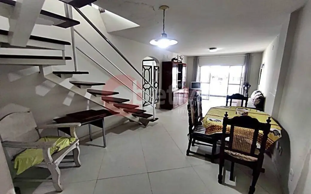 Foto 1 de Cobertura com 3 quartos à venda, 180m2 em São Bento, Cabo Frio - RJ