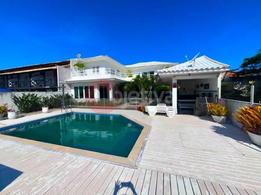 Foto 1 de Casa com 5 quartos à venda, 575m2 em Ogiva, Cabo Frio - RJ