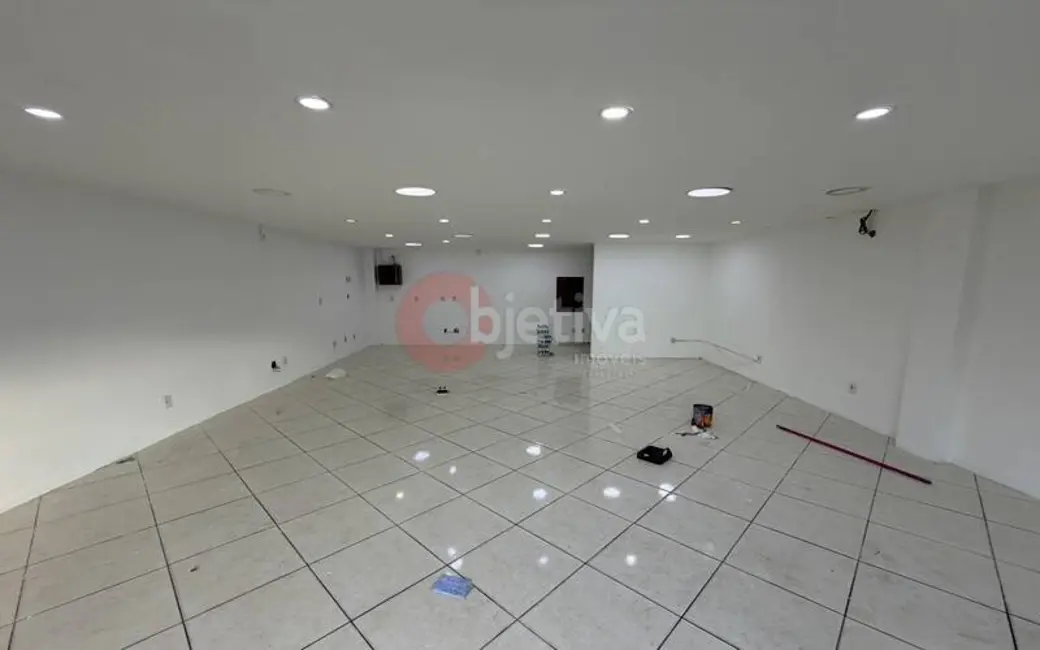 Loja para alugar, 120m2 em Parque Riviera, Cabo Frio - RJ - imagem 2 Foto 2 de Loja para alugar, 120m2 em Parque Riviera, Cabo Frio - RJ