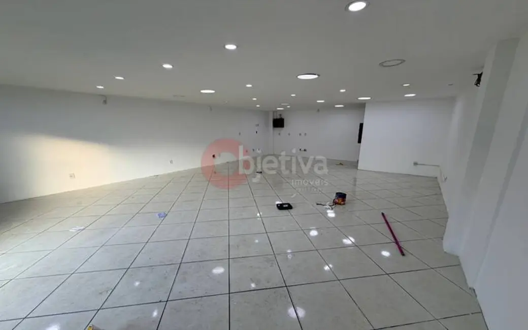 Loja para alugar, 120m2 em Parque Riviera, Cabo Frio - RJ - imagem 5 Foto 5 de Loja para alugar, 120m2 em Parque Riviera, Cabo Frio - RJ
