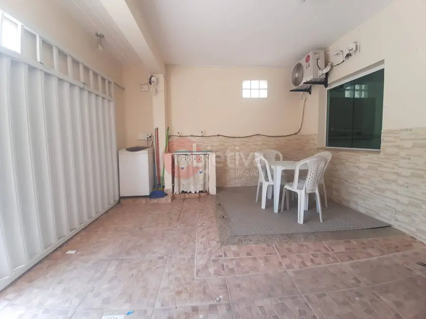 Foto 2 de Casa com 4 quartos à venda, 90m2 em Peró, Cabo Frio - RJ