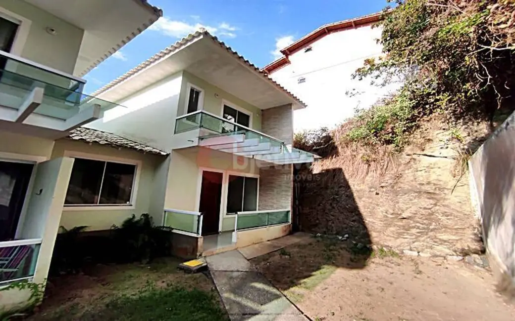 Foto 1 de Casa de Condomínio com 3 quartos à venda e para alugar, 90m2 em Ogiva, Cabo Frio - RJ