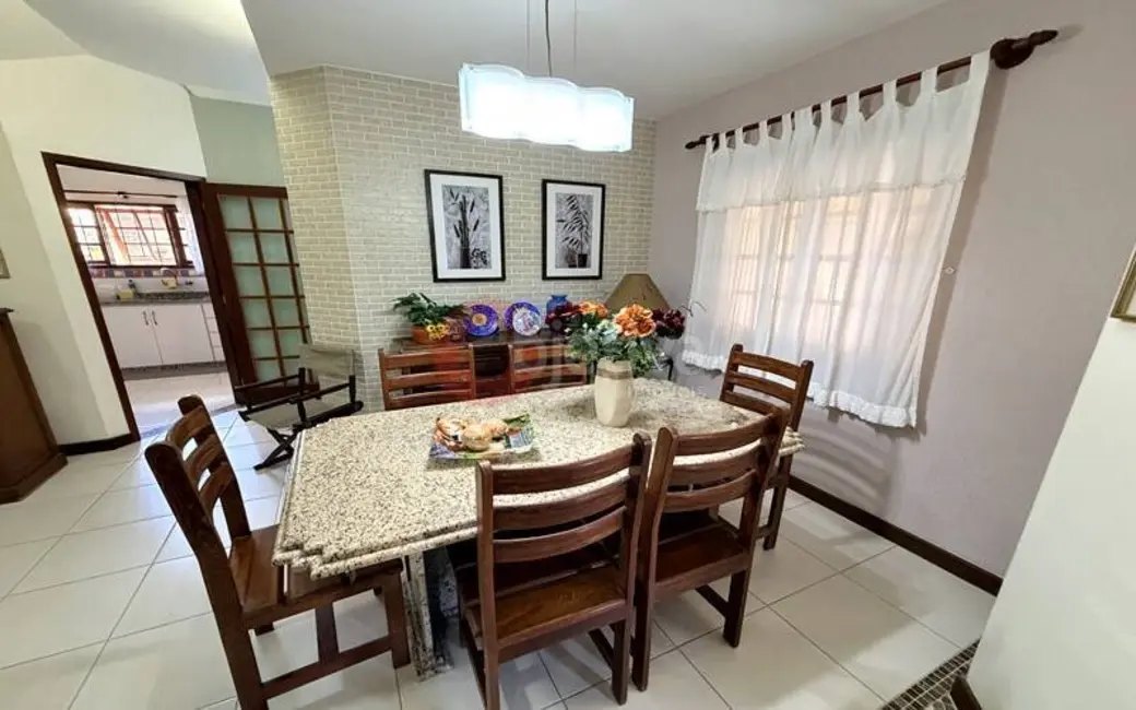 Foto 5 de Casa com 6 quartos à venda, 420m2 em Parque Central, Cabo Frio - RJ