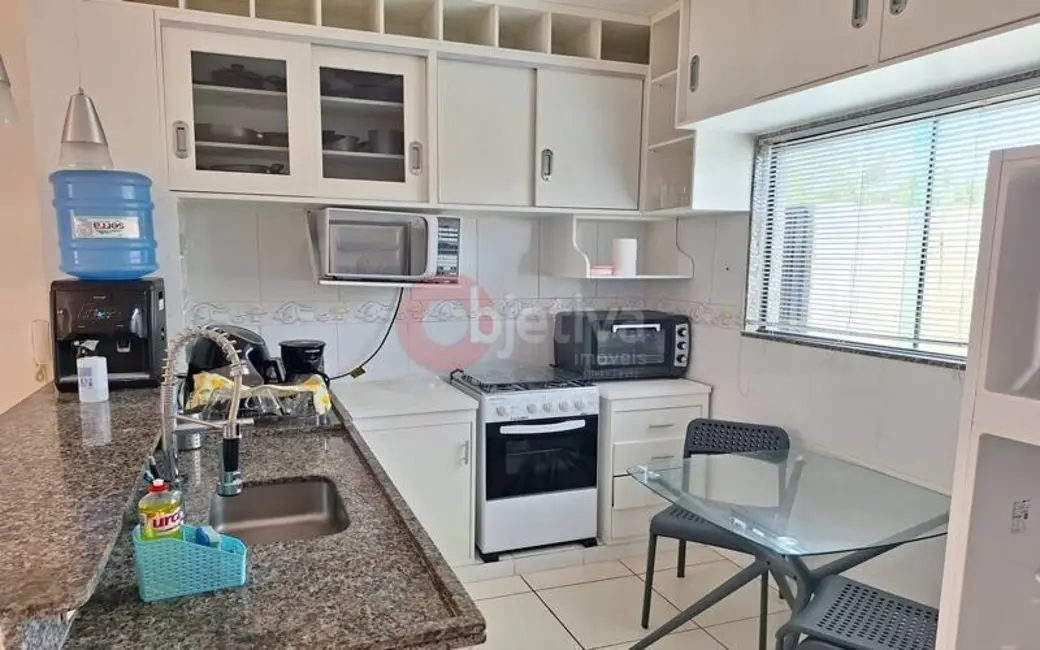 Casa de Condomínio com 3 quartos à venda, 100m2 em Foguete, Cabo Frio - RJ - imagem 9 Foto 9 de Casa de Condomínio com 3 quartos à venda, 100m2 em Foguete, Cabo Frio - RJ