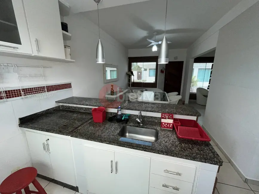 Foto 8 de Casa de Condomínio com 3 quartos à venda, 108m2 em Foguete, Cabo Frio - RJ