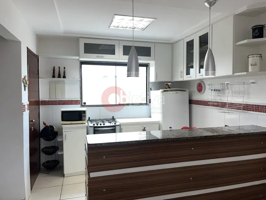 Foto 6 de Casa de Condomínio com 3 quartos à venda, 108m2 em Foguete, Cabo Frio - RJ