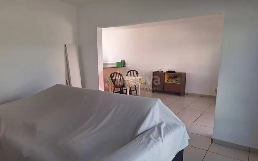 Foto 6 de Casa de Condomínio com 3 quartos à venda, 108m2 em Foguete, Cabo Frio - RJ