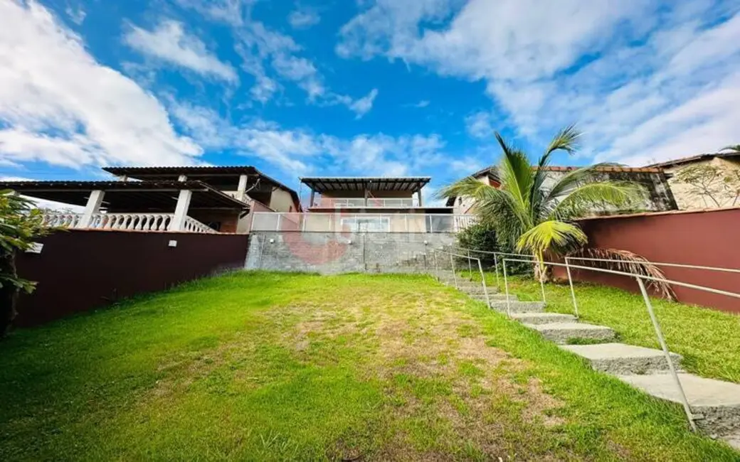 Foto 3 de Casa de Condomínio com 3 quartos à venda, 400m2 em Peró, Cabo Frio - RJ