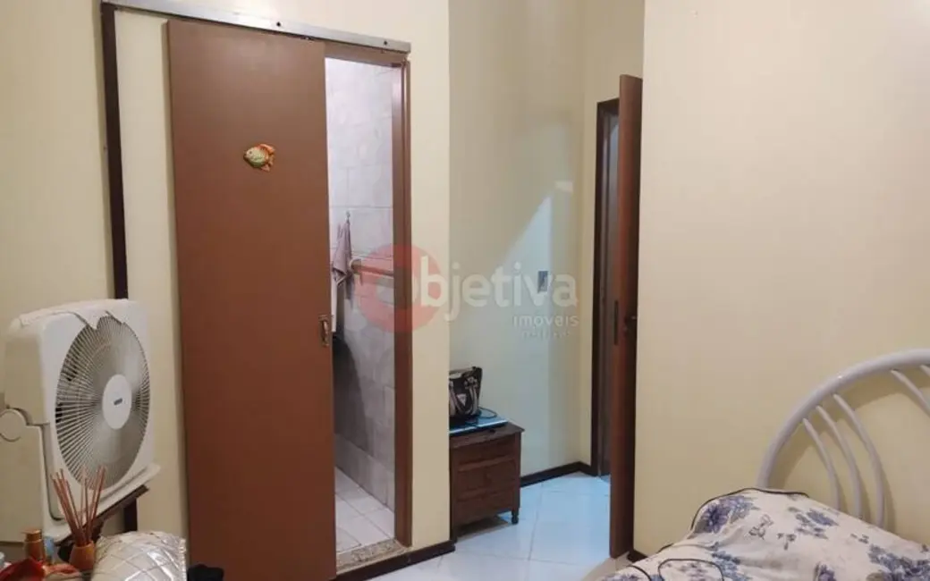 Foto 9 de Apartamento com 2 quartos à venda, 75m2 em Parque Burle, Cabo Frio - RJ