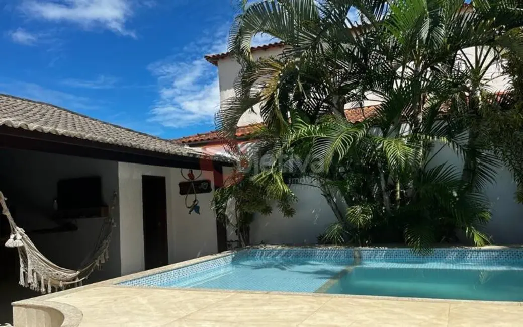 Foto 1 de Casa de Condomínio com 4 quartos à venda, 159m2 em Dunas do Peró, Cabo Frio - RJ