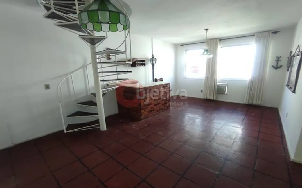 Cobertura com 3 quartos à venda, 172m2 em Centro, Cabo Frio - RJ - imagem 2 Foto 2 de Cobertura com 3 quartos à venda, 172m2 em Centro, Cabo Frio - RJ