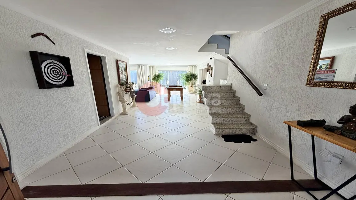 Foto 2 de Casa com 4 quartos à venda, 392m2 em Foguete, Cabo Frio - RJ