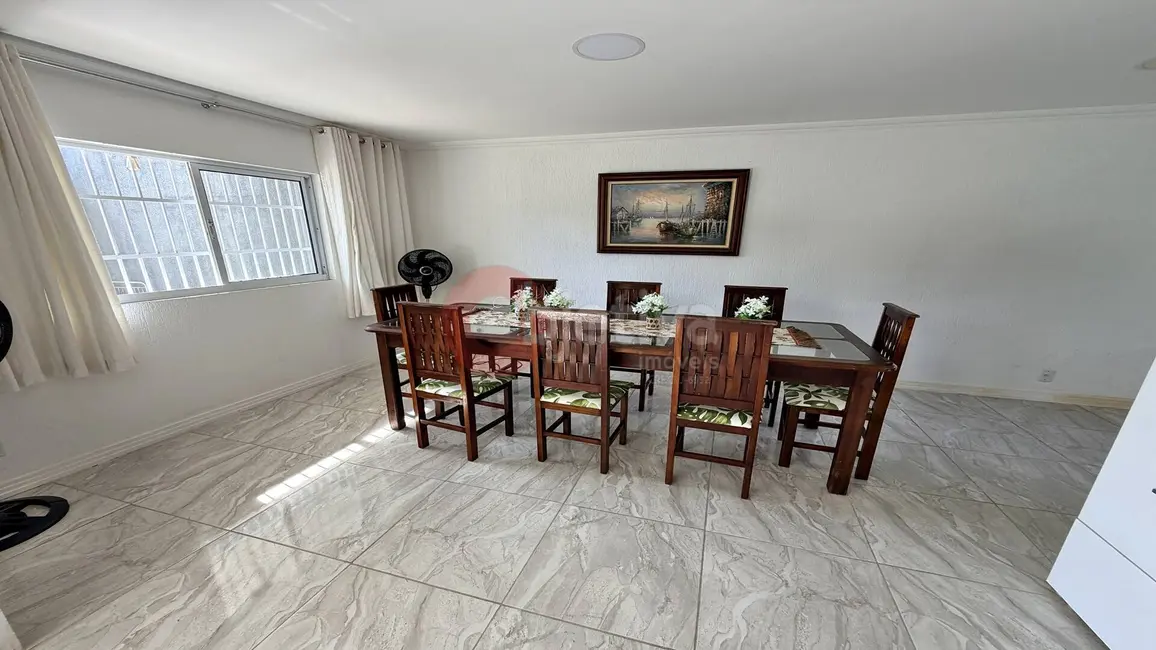 Foto 9 de Casa com 4 quartos à venda, 392m2 em Foguete, Cabo Frio - RJ